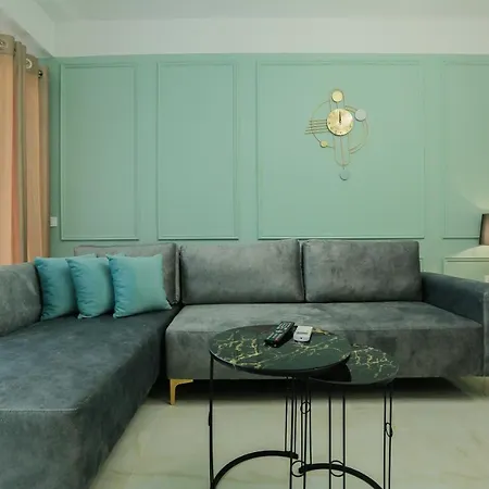 Miku Apartment-elegant 1bd At Olympic Апартаменты
