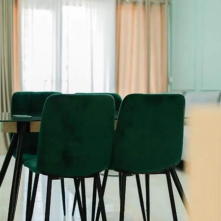 Апартаменты Miku Apartment-elegant 1bd At Olympic